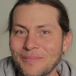 Idzi Dutkiewicz - 怪誕鬼作家演員 飾演Mitélitas (voice)