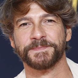 菲利克斯·高梅茲 飾演 Paco Frontón