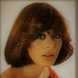 Yolanda Ríos 飾演 Amelia