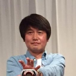 Hideki Fujiwara 飾演 Tarô