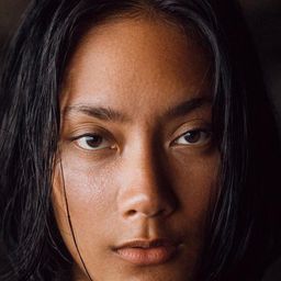 泰娜‧巴斯魯 飾演 Kusuma