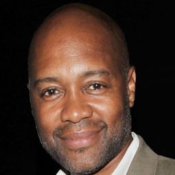 Palmer Williams Jr. 飾演 