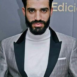 Moussa Echarif 飾演 Youssef