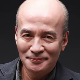 李鳳奎 飾演 Bookstore Owner