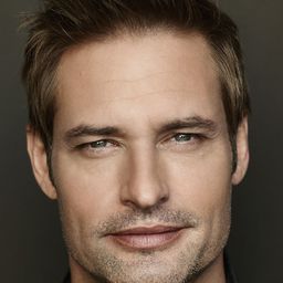 喬許·哈洛威 飾演 Jason Blake