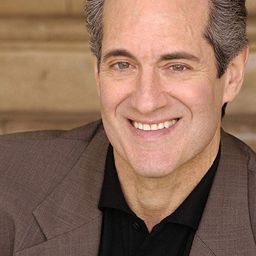 R. Martin Klein - Hatched演員 飾演Fuse (voice)