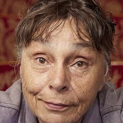 Guðrún Gísladóttir - 雷克雅未克鯨魚大屠殺演員 飾演Mamma