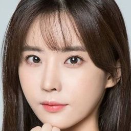 Kim Ji-Eun 飾演 Eun-joo