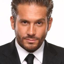 阿拉希德拉托雷 飾演 Paco