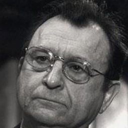 Claude Piéplu 飾演 Le maire du palais (voice)