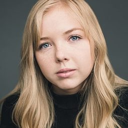 Skyler M. Day - 捉魂鏡演員 飾演Young Rachel