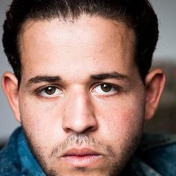 Walid Ben Mabrouk 飾演 Malik