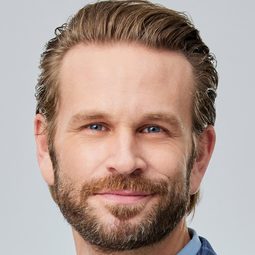 John Brotherton - 厲陰宅：最終聖事演員 飾演Brad Hamilton