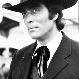 Carlo Gaddi 飾演 Captain Fiesta