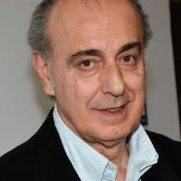 Armando De Razza 飾演 Brunelli