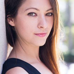 Emilie Germain - 哈囉，我叫朵莉絲演員 飾演Stevie