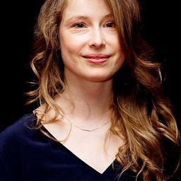 Odine Johne - 愛情唔上身演員 飾演Claire