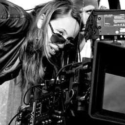 諾兒·瓦齊 - 心囚情劫導演