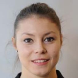 Caterina Barloggio 飾演 Steffi