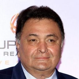 里希·卡蒲爾 - 卡普爾家的兒子們演員 飾演Amarjeet Kapoor