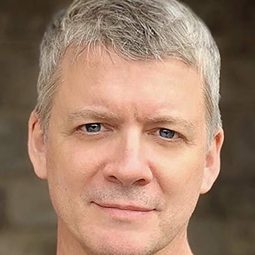 Chris Henry Coffey 飾演 Mr. Weston