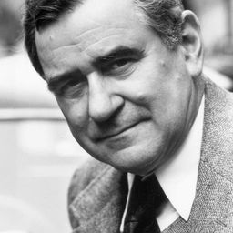 喬治·貝克 飾演 Dr. Dasgupta