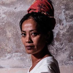 米絲麗娜·穆斯塔法 飾演 Melur's Mother