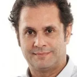 Alessandro Azevedo - 蕩寇演員 飾演Camacho