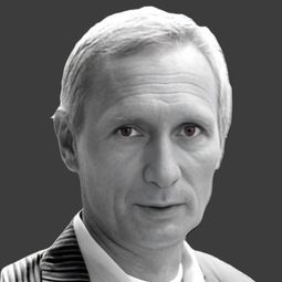 Arthur Brauss - The Rebel演員 飾演Klaus Beitz