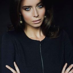 Roxanna Dunlop 飾演 Stacey Snyder