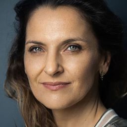 安東妮娜·席格斯 飾演 Jacinta