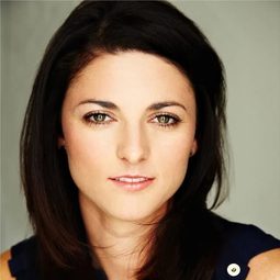 Carly Rees - 雷神奇俠4: 愛與雷霆演員 飾演Miek