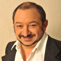 Orfeo Orlando - 鐵蹄下的村莊演員 飾演Mercante