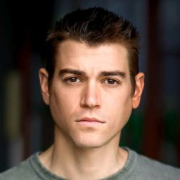 Mark Valeriano 飾演 Robert Drake Aka Bob