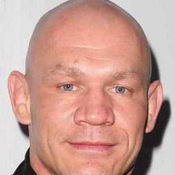 Krzysztof Soszynski - 盧根演員 飾演Mohawk