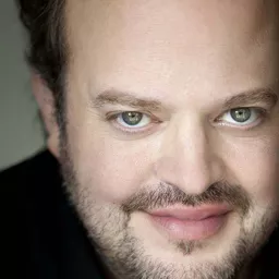 Olivier Aubin 飾演 Camionneur