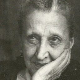 Pupella Maggio 飾演 Giustina