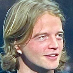 Ben Irving 飾演 Bobby Freeze