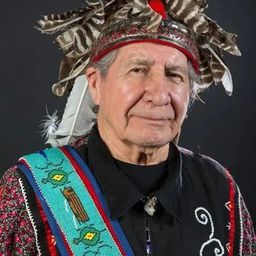 Oren R. Lyons 飾演 Self