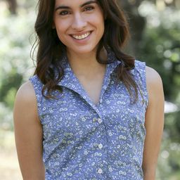 Fariba Sheikhan 飾演 