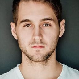 P.J. Boudousqué 飾演 Gary