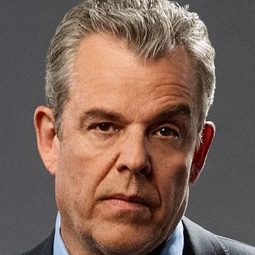 丹尼侯斯頓 飾演 Ludendorff