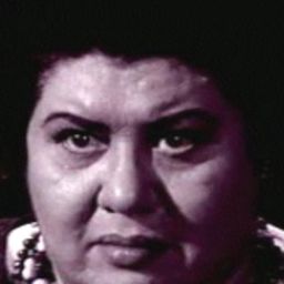 Jessie Robins 飾演 Rebecca Shagal