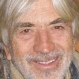 Dobromir Manev 飾演 dott. Carlo Ferranti