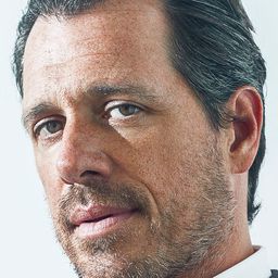 達倫·佩蒂 飾演 Truman