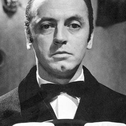 Eddi Arent 飾演 Eddi