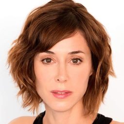 露絲·狄亞茲 飾演 Marga