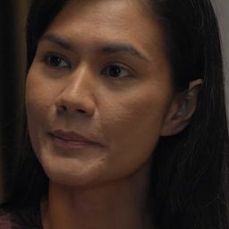 Izabel Jahja 飾演 Ratri