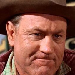 Mike Ragan - The Return of Wildfire演員 飾演Dirk