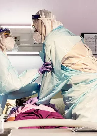 《前線人員》電影海報